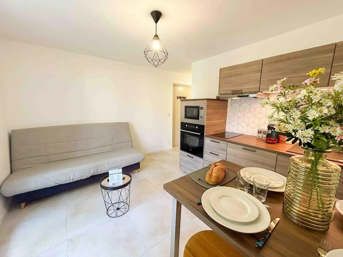 T2 - Acces Plage - Balcon Et Parking Prive Sanary-sur-Mer